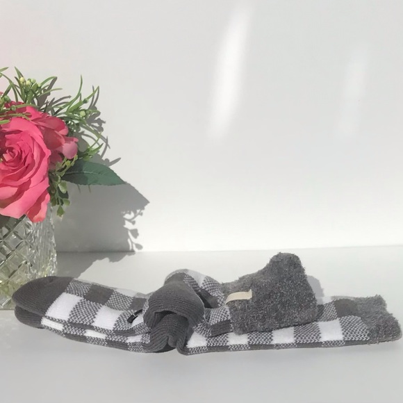 UGG Vanna Check Fleece Lined Sock - Picture 6 of 11